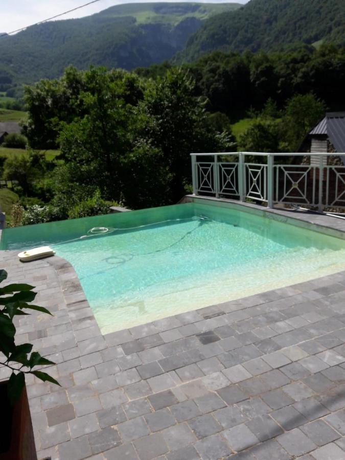 Maison Ainerak Gite A Sainte Engrace 라 피에르 생 마르탱 외부 사진